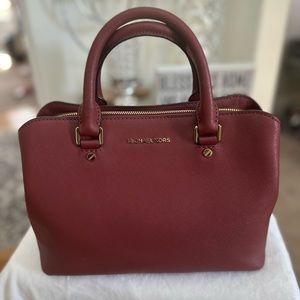 Michael Kors Savannah Small Satchel